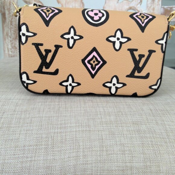 Louis Vuitton Wild At Heart Felicie LE - Picture 3 of 13